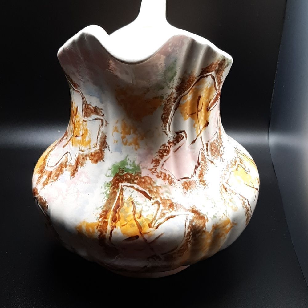 Vintage ceramic leaf pitcher  - Picture 4 of 6